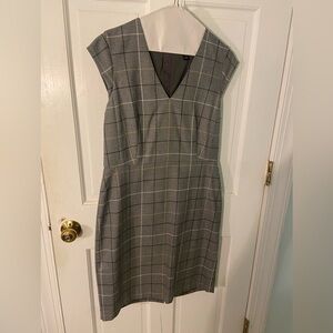 Ann Taylor Gray Windowpane Plaid Sheath Dress – Size 6 Petite